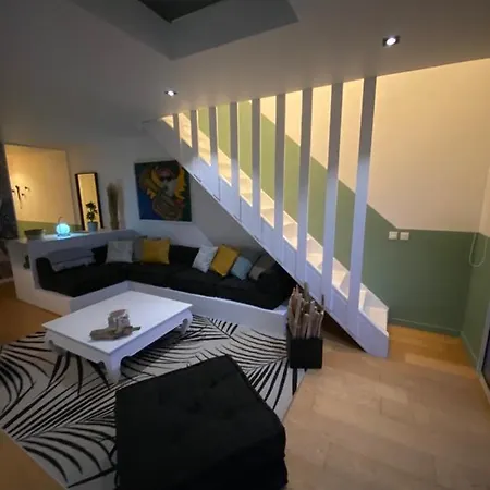 Bel Vue - 1er Rang Front De Daire